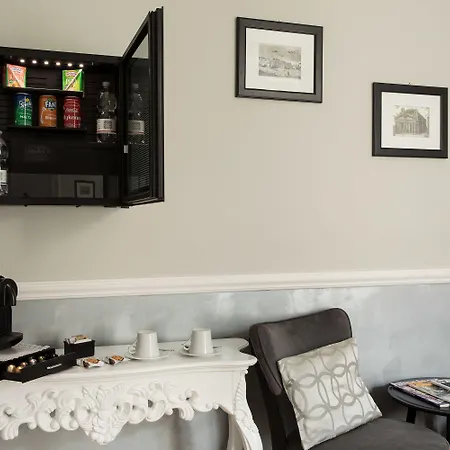 Bed & Breakfast Relais De L'opera 4*