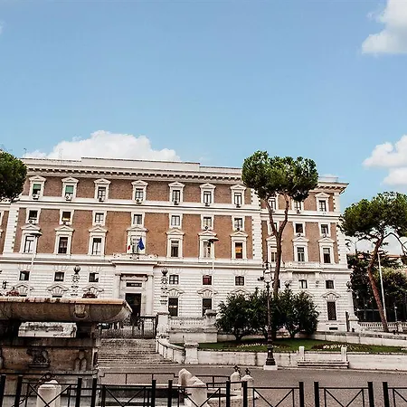 Relais De L'opera 4*