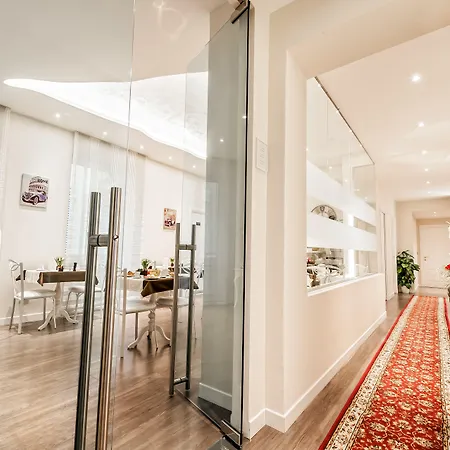 Relais De L'opera 4*