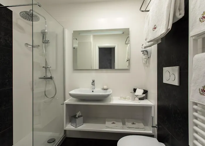 Relais De L'opera 4*